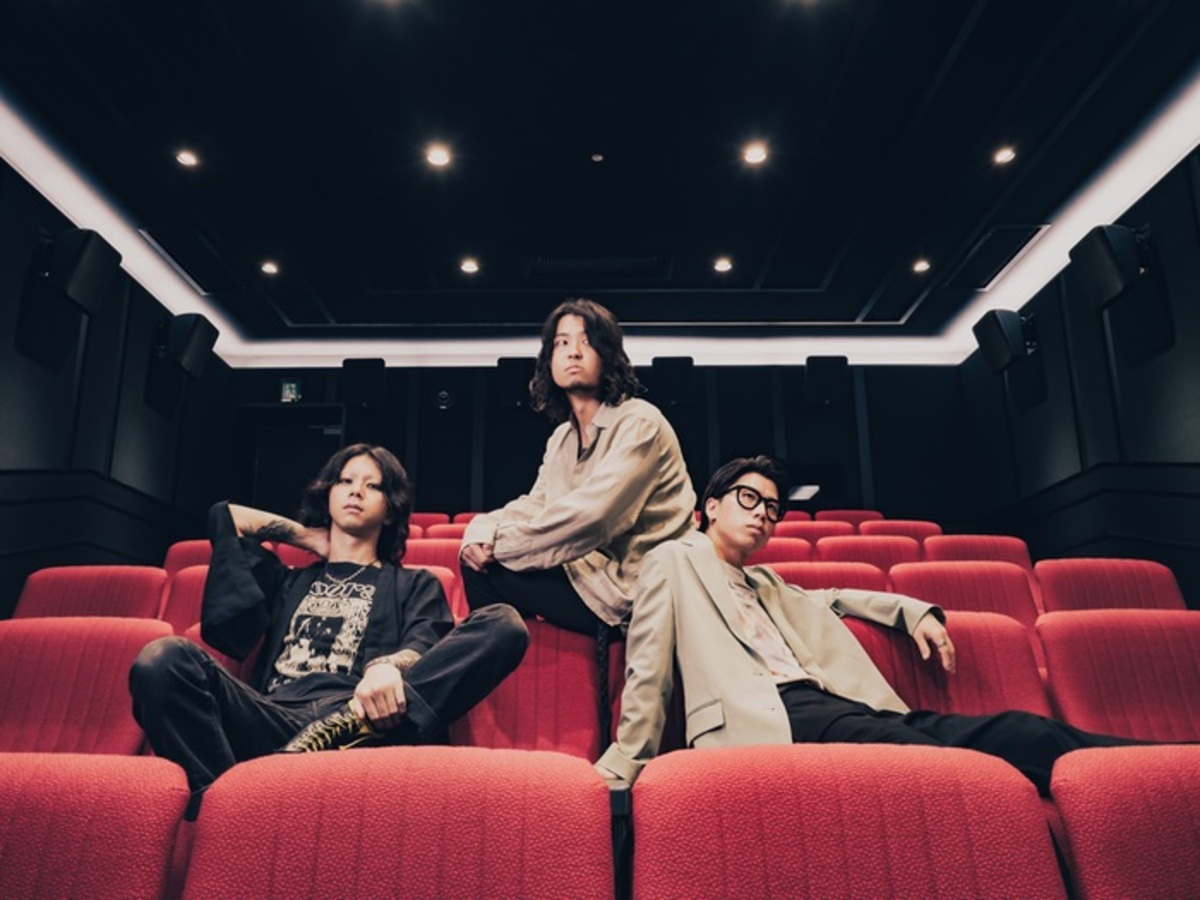 この汗と感情、愛しい君に届け SIX LOUNGE 廃盤 ナインス SIX LOUNGE - 俺のロックンロール (Official Video) - YouTube