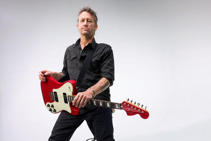 Chris Shiflett（FOO FIGHTERS）、USA製新シグネチャー・モデル"Chris Shiflett Cleaver Telecaster® Deluxe"本日11/20発売