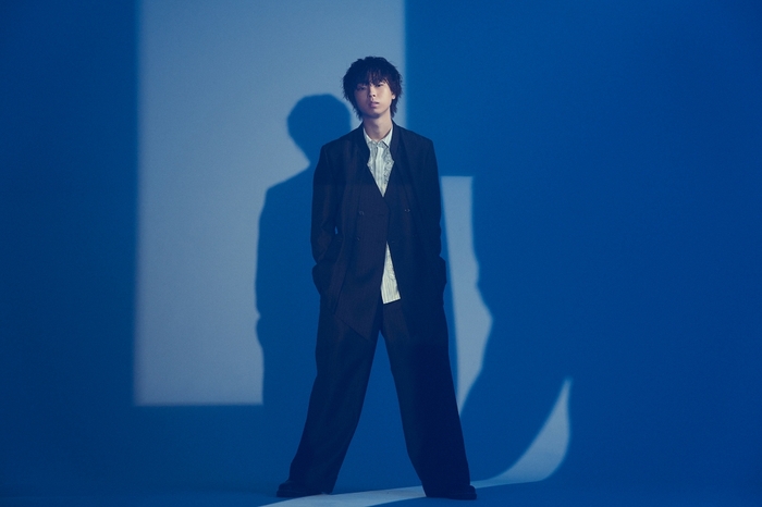 小林柊矢、配信シングル「恋なんて feat. 足立佳奈」11/15リリース決定。ジャケット公開