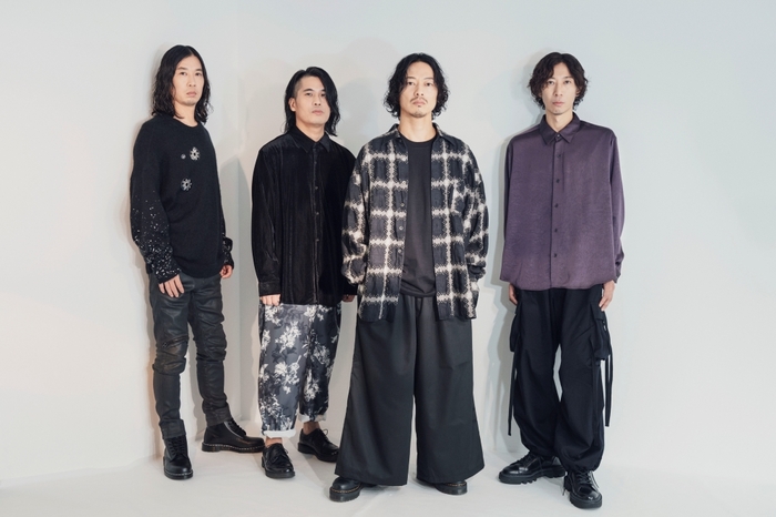 THE BACK HORN、最新アルバム『親愛なるあなたへ』ジャケ写完成。初回限定盤付属BD収録のパシフィコ横浜 国立大ホール公演ティーザー映像公開