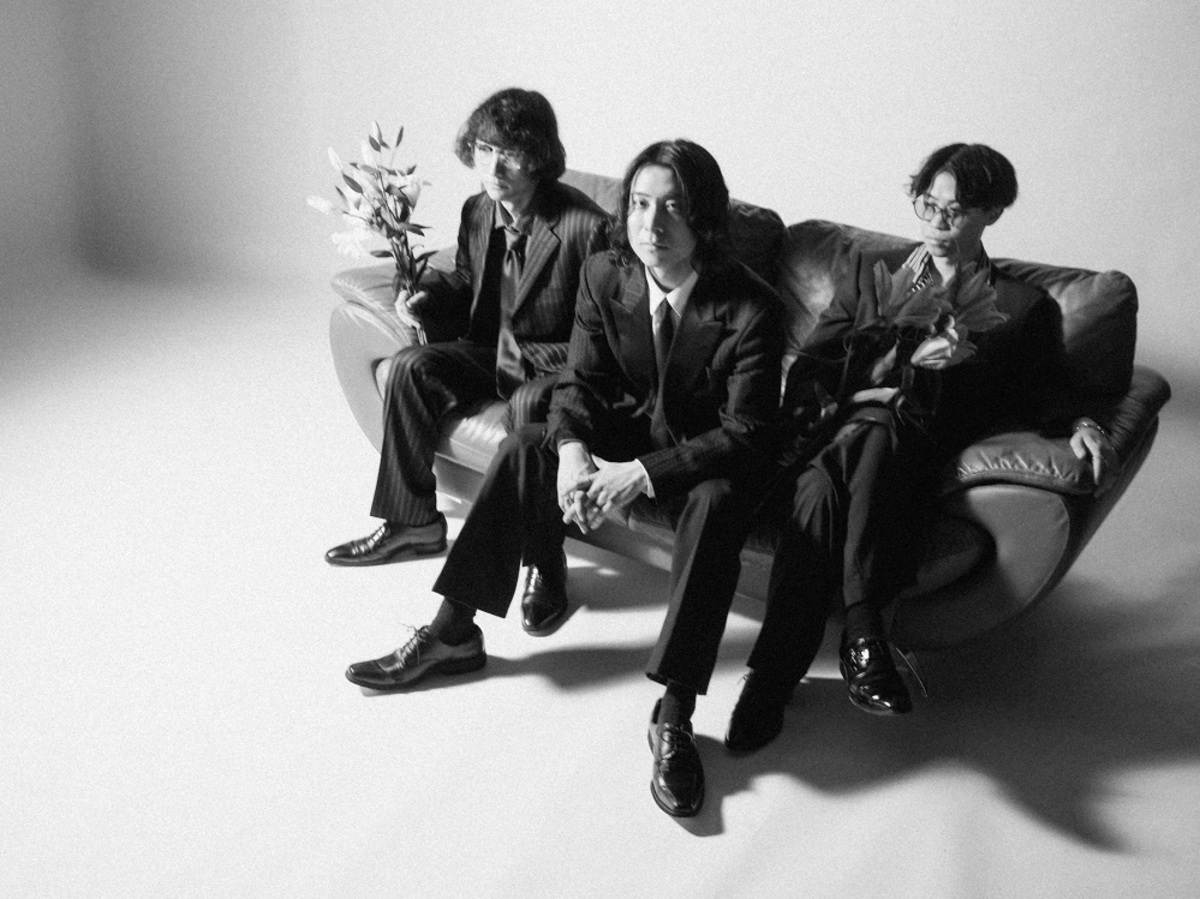 大阪発3ピース・バンド Re:name、ニュー・アルバム『GENIUS FOOL