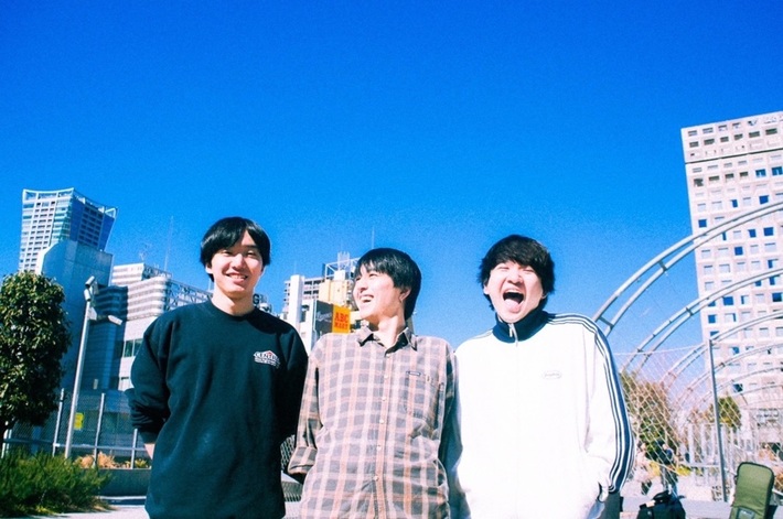 結成2年目の若きポップ・ロック・バンド otona ni nattemo、"KOGA RECORDS"内新レーベル"最高速度"より初の全国流通盤CD『街に僕のロックが流れたら』4/30リリース