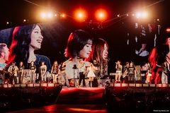 COLDPLAY、韓国公演にてTWICEと共演。「We Pray（TWICE Version）」パフォーマンス披露