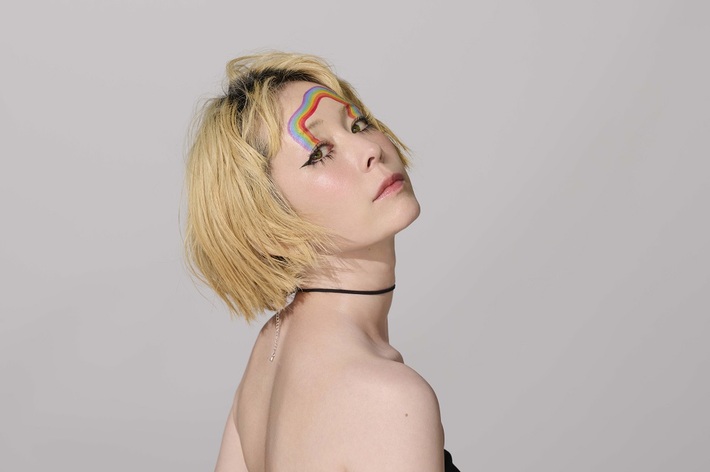 木村カエラ、20周年記念武道館ライヴよりスペシャル・メドレーのライヴ音源『20 Years of Special Medley "いつか見えるよRAINBOW"』明日4/2配信決定。ライヴ映像公開