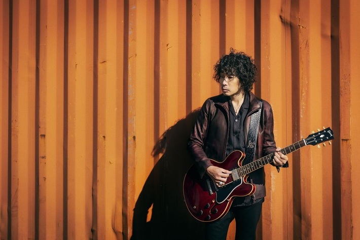 斉藤和義、読売テレビ／日本テレビ系全国ネット"サタデーLIVE ニュース ジグザグ"テーマ・ソングの新曲「HAPPY」4/23配信リリース決定