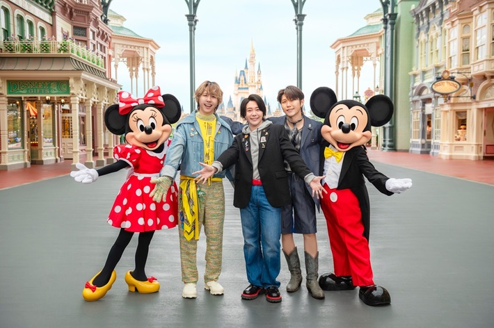 Mrs. GREEN APPLE、東京ディズニーリゾート®で開催されるSPイベント"サマー・クールオフat Tokyo Disney Resort"とのコラボ決定
