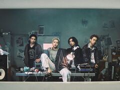 ヤングスキニー、新曲「関白宣言」本日4/23配信リリース。かやゆー（Vo/Gt）が落語家に扮するMV公開、かやゆーの本物の彼女と親友"まさみ"が登場