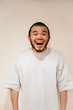 アフロ（MOROHA）、6月より最新エッセイ"東京失格"売り歩くツアー開催決定。同日に新刊発売する盟友 黒川隆介と全国行脚