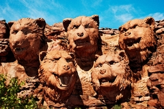 MAN WITH A MISSION、"XV e.p. Tour 2025"の対バンに[Alexandros]、THE BACK HORN、MONGOL800発表