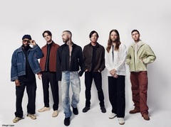 MAROON 5、ゲストにLISA（BLACKPINK）迎えた2年ぶりのニュー・シングル「Priceless」リリック・ビデオ公開