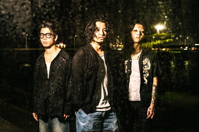 SIX LOUNGE、EP『more than love』よりリード曲「You&I」5/7先行配信。作詞 ナガマツシンタロウ（Dr/cho）からコメント到着