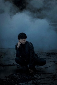 TK from 凛として時雨、ケンモチヒデフミとのコラボ楽曲「Microwaver」MVを本日5/2 21時プレミア公開決定