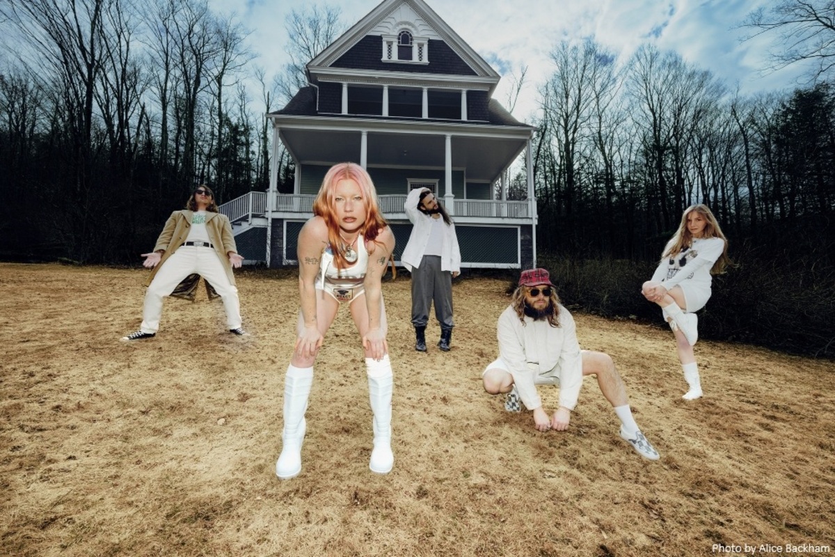 WetLeg_AliceBackham-thumb-