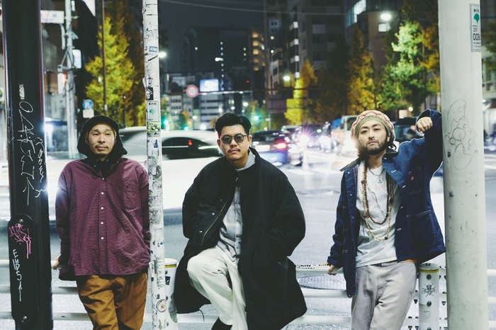 YONA YONA WEEKENDERS、多幸感溢れた"YONANOHIワンマン2025"より「イケてるPOP」＆「夜行性」プレイバック映像公開