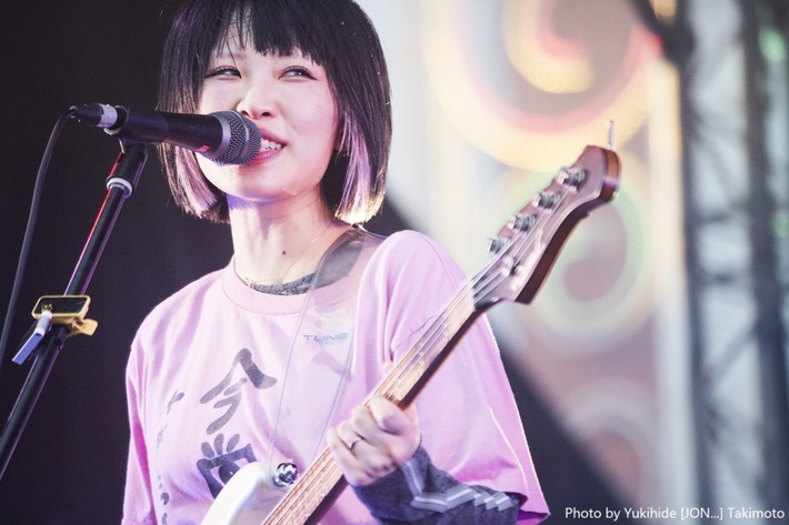 ありぼぼ（ヤバイTシャツ屋さん）、妊娠発表。バンドは7月以降の野外ライヴから"助っ人"迎えた編成に