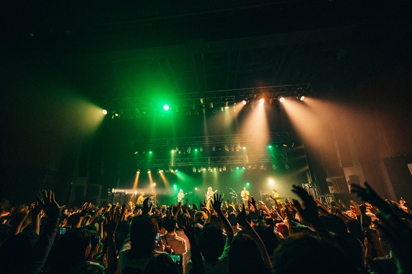 ①BREIMEN_LivePhoto.jpg