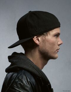 AVICII、ベスト盤収録の新曲「Let's Ride Away」のJonas Blueリミックス本日6/20配信開始