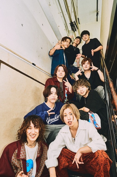 LIVE4.jpg