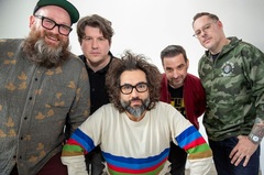 MOTION CITY SOUNDTRACK、ニュー・アルバム『The Same Old Wasted Wonderful World』9/19リリース。リード・シングル「She Is Afraid」MV公開