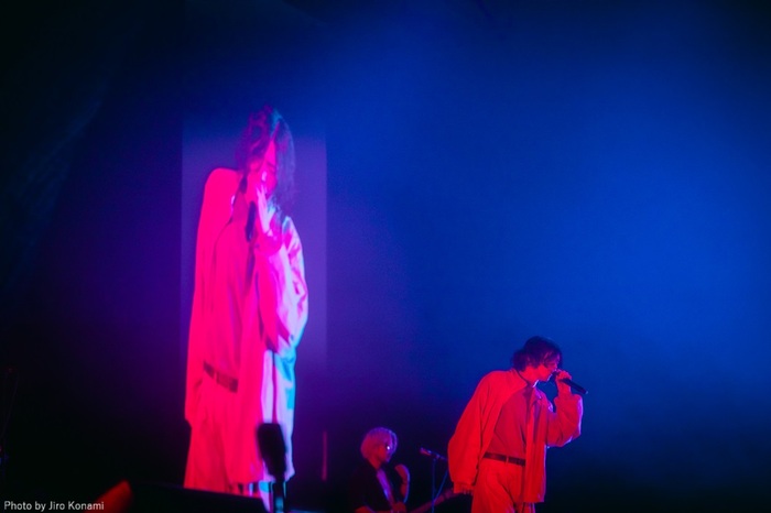 米津玄師、東京ドームでの"米津玄師 2025 TOUR / JUNK"国内ファイナル公演より「Plazma」＆「BOW AND ARROW」ライヴ映像公開
