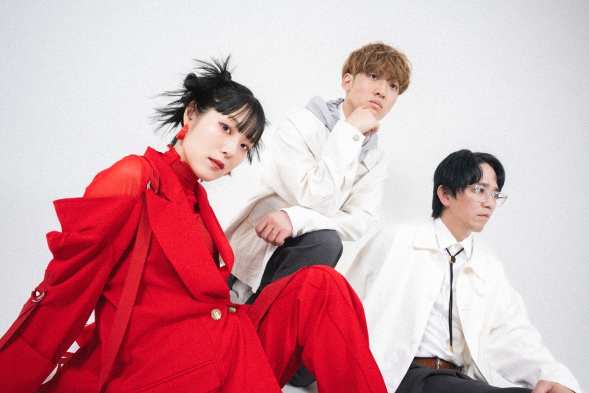 フレンズ、4thアルバム『テン・シティ』より「Beautiful Lady」先行