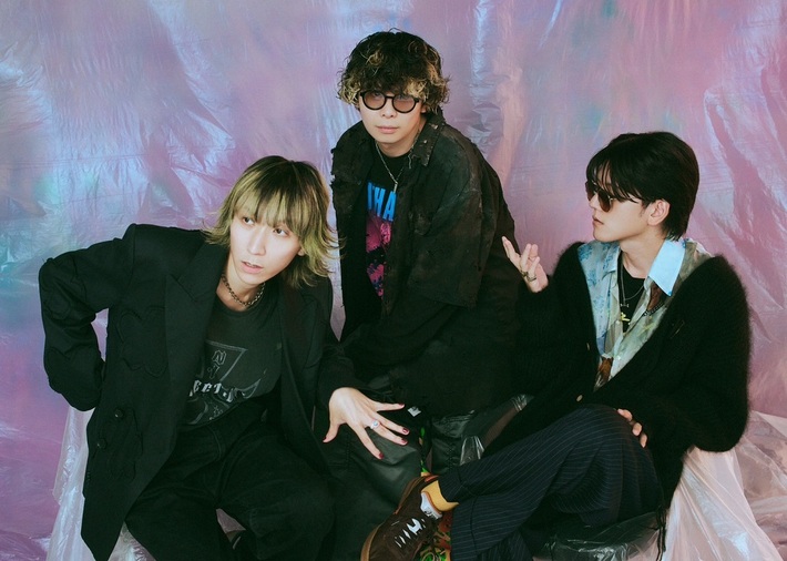 Dannie May、本日7/2配信リリースのTVアニメ"追放者食堂へようこそ！"OPテーマ「ユニーク」MV公開