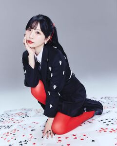 愛美、8/20リリースの1stハーフ・アルバム『A/CODE』よりリード曲「AthisCode」MV公開。フライングV掻き鳴らす姿も初披露