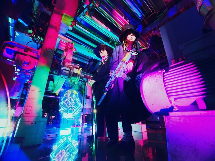 FAKE TYPE.、MV集『FAKE COLLECTION』リリース記念し西武新宿駅前"ユニカビジョン"にて7/30-8/5特集放映