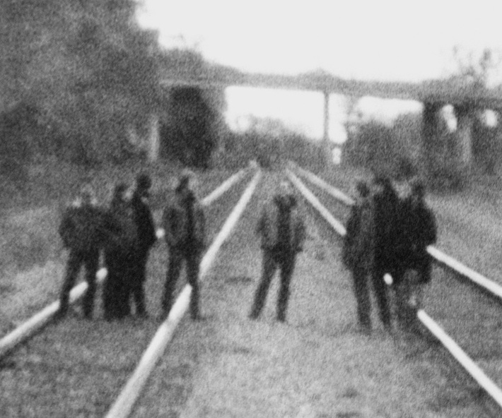 カナダが生んだポストロックの孤高 GODSPEED YOU! BLACK EMPEROR、12月に東阪にて来日公演決定