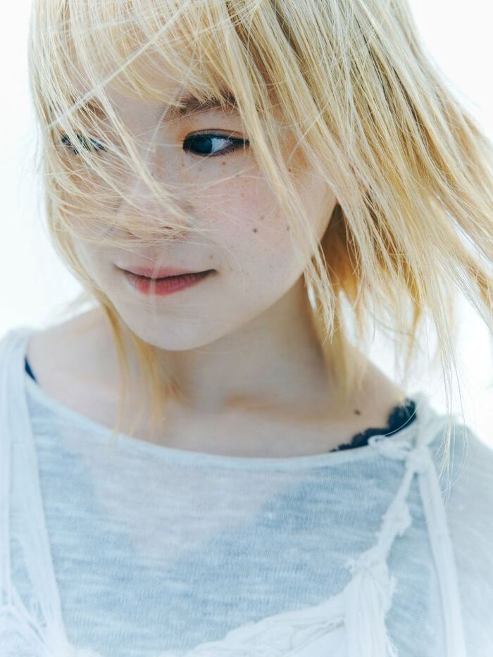 たかはしほのか（リーガルリリー）、弾き語りワンマン・ライヴ"sudeni"開催決定。会場は登録有形文化財、教会、美術館