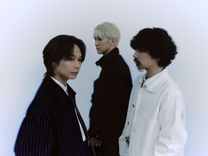 Omoinotake、読売テレビ／日本テレビ系日曜ドラマ"DOCTOR PRICE"主題歌の新曲「フェイクショー」7/13配信リリース決定。ジャケット・デザイン＆リリック・ビデオ公開