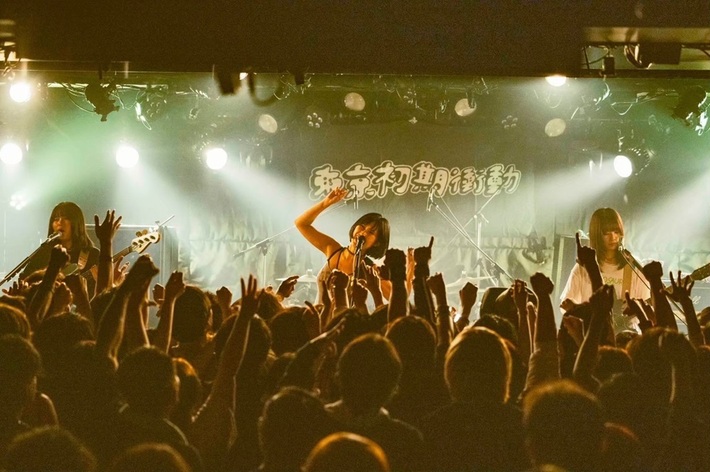 東京初期衝動、キングレコードからメジャー・デビュー決定。バンドの全てが凝縮されたデビュー・アルバム9/24リリース