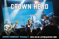 日韓混合4ピース・バンド CROWN HEADのライヴ・レポート公開。結成前夜までの悔しい涙は全て洗い流して後は前進していくのみという決意が見られた、初ショーケース・ライヴをレポート