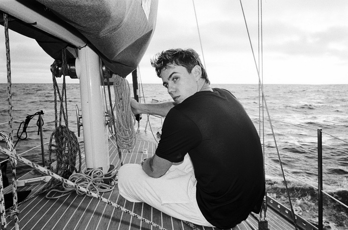 THE KID LAROI、今年の夏を彩る新曲「Hot Girl Problems」リリース。恋愛サヴァイヴァル番組の人気キャスト出演MV公開