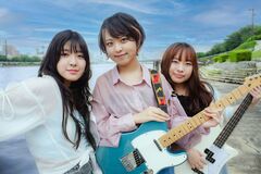 長崎出身3ピース・ガールズ・バンド マリンブルーデージー、長崎原爆投下80年の節目に配信の特番"ノーモア・ナガサキ"テーマ曲「1945」本日7/23配信リリース。21時より自作MV公開