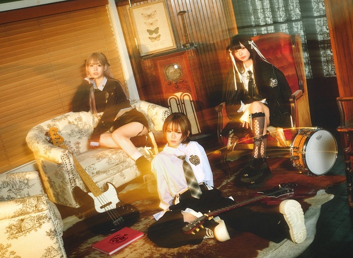 今年3月始動の3ピース・ガールズ・バンド Another Diary、グループ初のMV「くちばし」公開