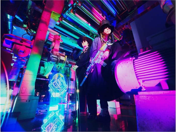 FAKE TYPE.、TVアニメ"鬼人幻燈抄"EDテーマの新曲「円鈴」本日8/13配信リリース。初の完全実写MV公開