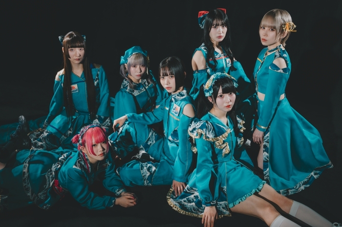 "全身全霊ではしゃぎ倒す"をコンセプトに活動中のアイドル・グループ SOMOSOMO、ニュー・アルバム『Colorful』明日8/14リリース。渋谷CUTUP STUDIOにてリリイベ開催も