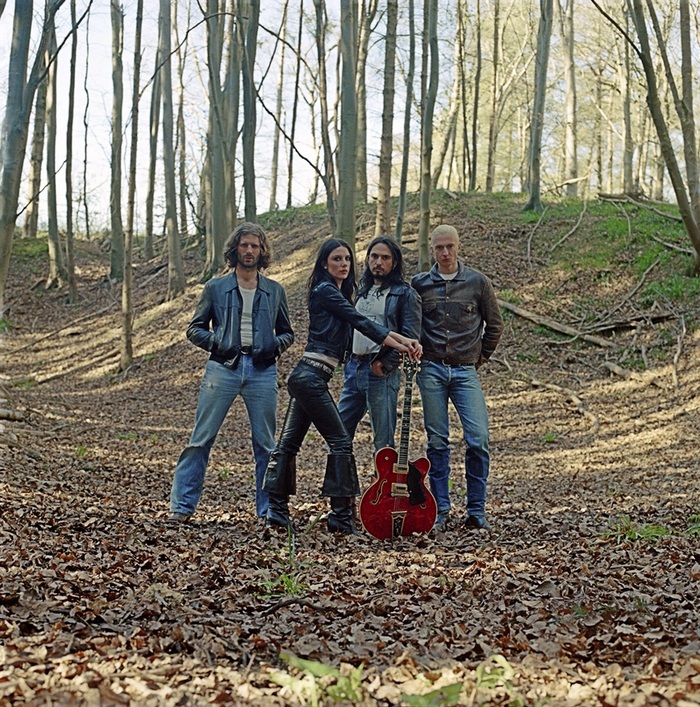 WOLF ALICE、ニュー・アルバム『The Clearing』よりJoel Amey