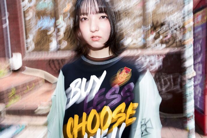 mzsrz、卑屈なファイト・ソング「夜迷言」MV公開。"情報ライブ ミヤネ屋"10月期EDテーマにも決定