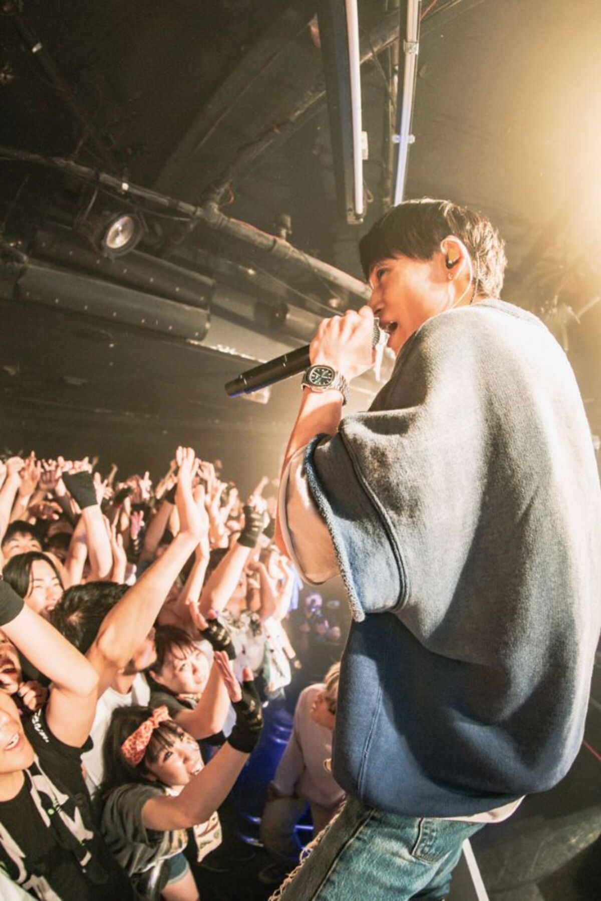 UVERworld、6月のFC限定shibuya eggman公演から「PHOENIX AX」ライヴ