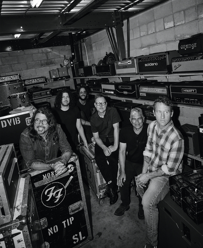 FOO FIGHTERS、ニュー・シングル「Asking For A Friend」発表。新ドラマーにIlan Rubin迎えた新体制初リリース