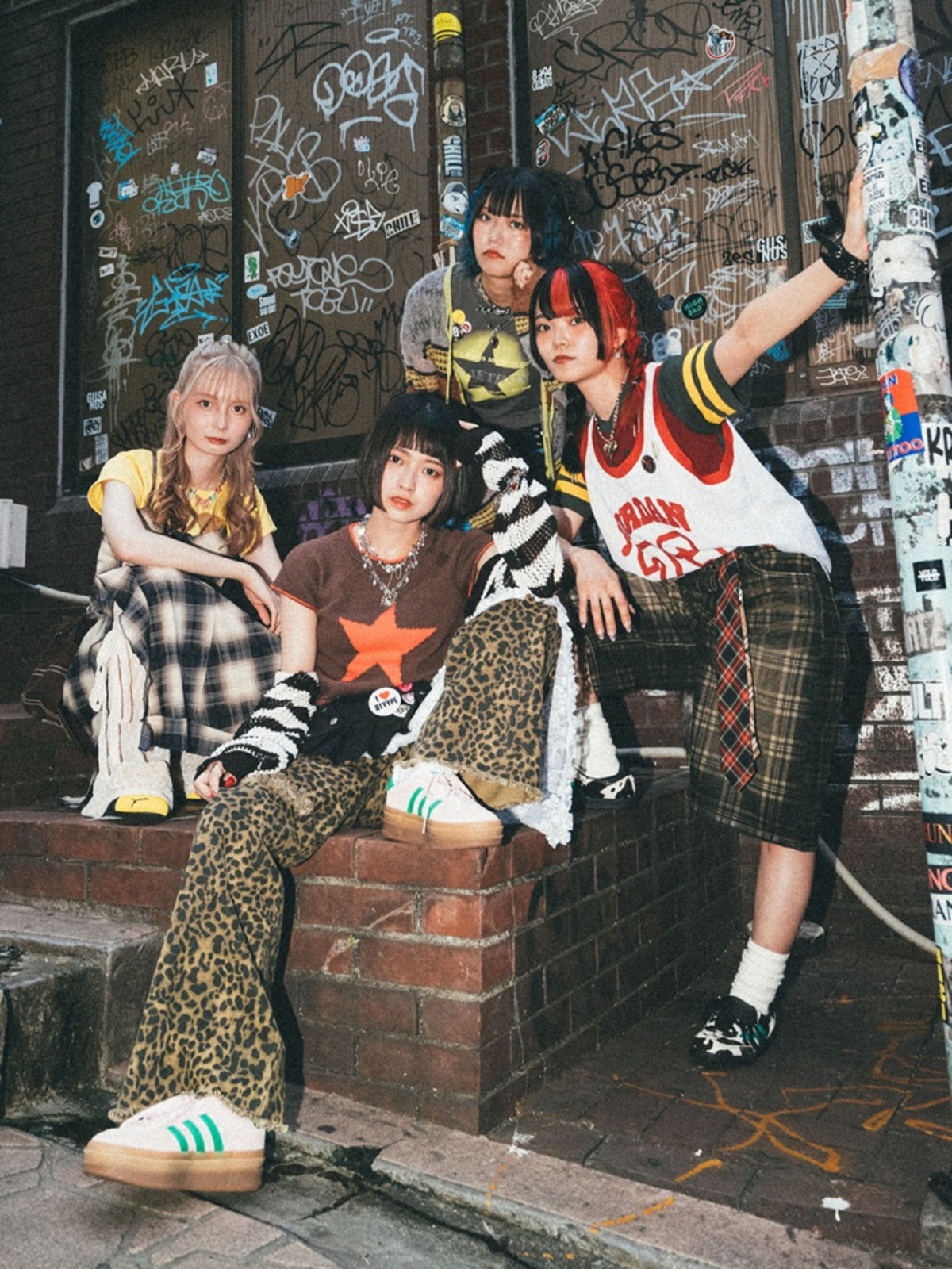 NEK!、1stアルバム『MEME』詳細発表。結成2周年記念した自身最大級の