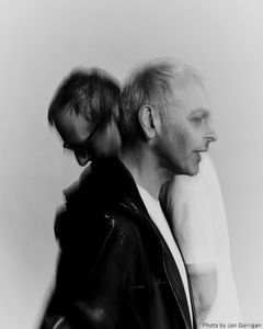 UNDERWORLD、来年1/5豊洲PITでの単独公演決定。ダンス・アンセム「Born Slippy (Nuxx)」30周年記念したスペシャル・セット