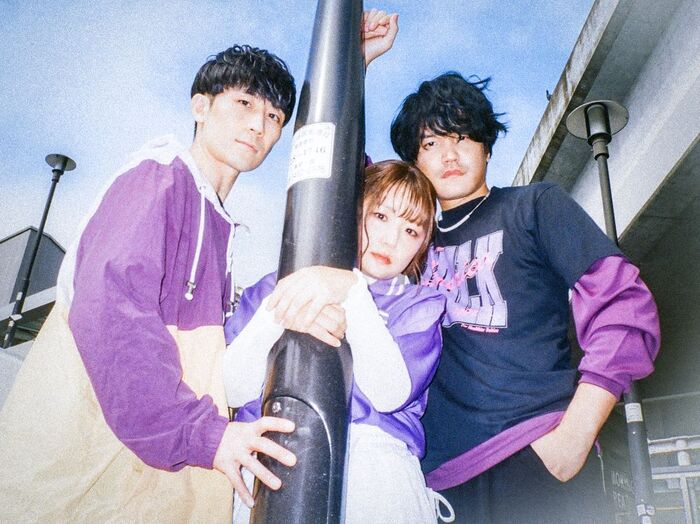 シナリオアート、WEBショート・アニメ"ザ・レンチキュラーズ"主題歌担当。⾔葉では表現できない恋愛ソング「ザ・レンチキュラーズ」明日11/1配信リリース