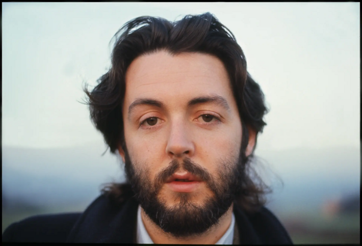 Paul McCartney、新オフィシャル・ドキュメンタリー"Man on the Run"来年2/25よりAmazon Prime Videoにて配信。ティーザー映像公開