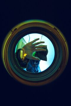 Eve、新曲「Underdog」のOFF SCRIPT制作によるMV公開。新アーティスト写真も