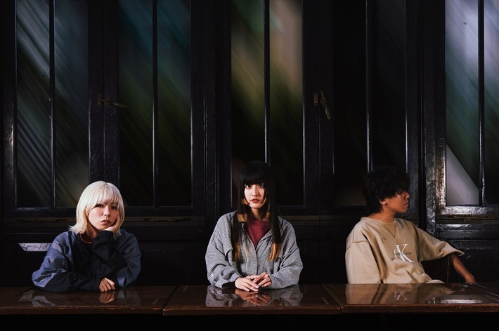 3人組ロック・バンド omeme tenten、初の東名阪ワンマン・ツアー"照らした道を辿るワンマンツアー"来春開催決定