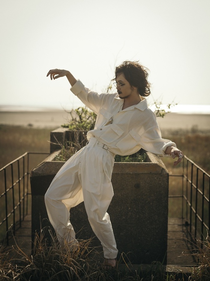 TOOBOE、新曲「GUN POWDER」がTVアニメ"勇者のクズ"OPテーマに決定。メジャー2ndアルバム『EVER GREEN』収録＆来年1/11先行配信リリース