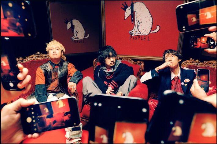 PEOPLE 1、有明アリーナ単独公演収めたライヴBlu-ray『THE WORLD OF PEOPLE 1』より新ライヴ映像公開。Deuが"歌唱をしない"演出で届けた3曲「怪獣」、「113号室」、「idiot」